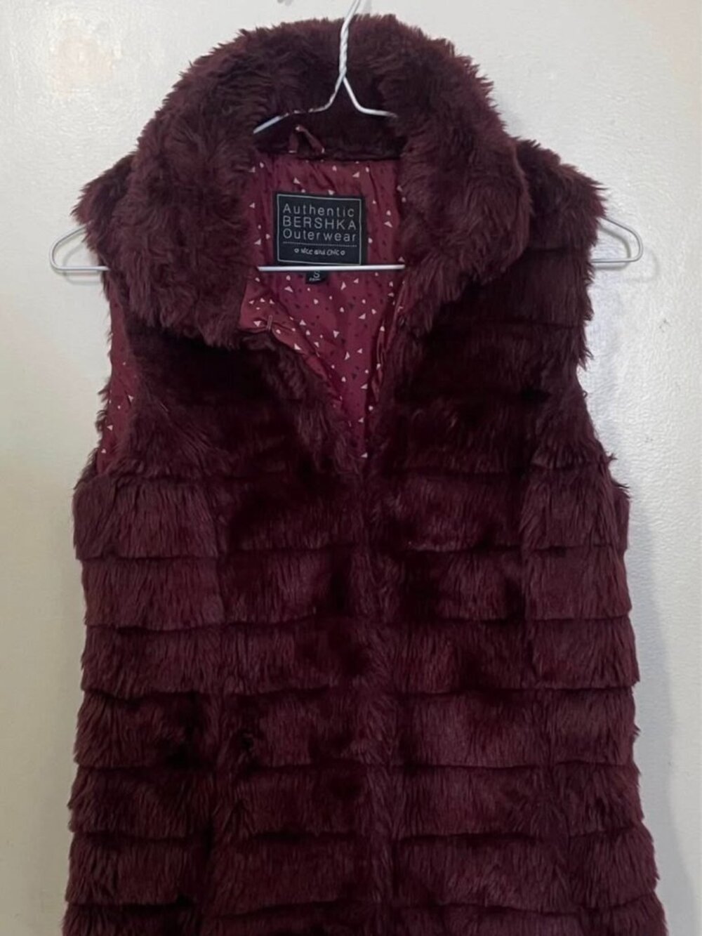 Bershka Burgundy Maroon Wine Red Faux Fur Vest size S